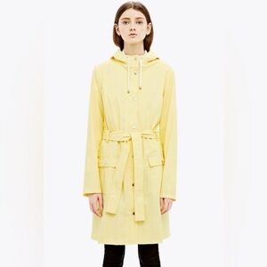 Rains Curve W Jacket in Straw Size: Medium NWT